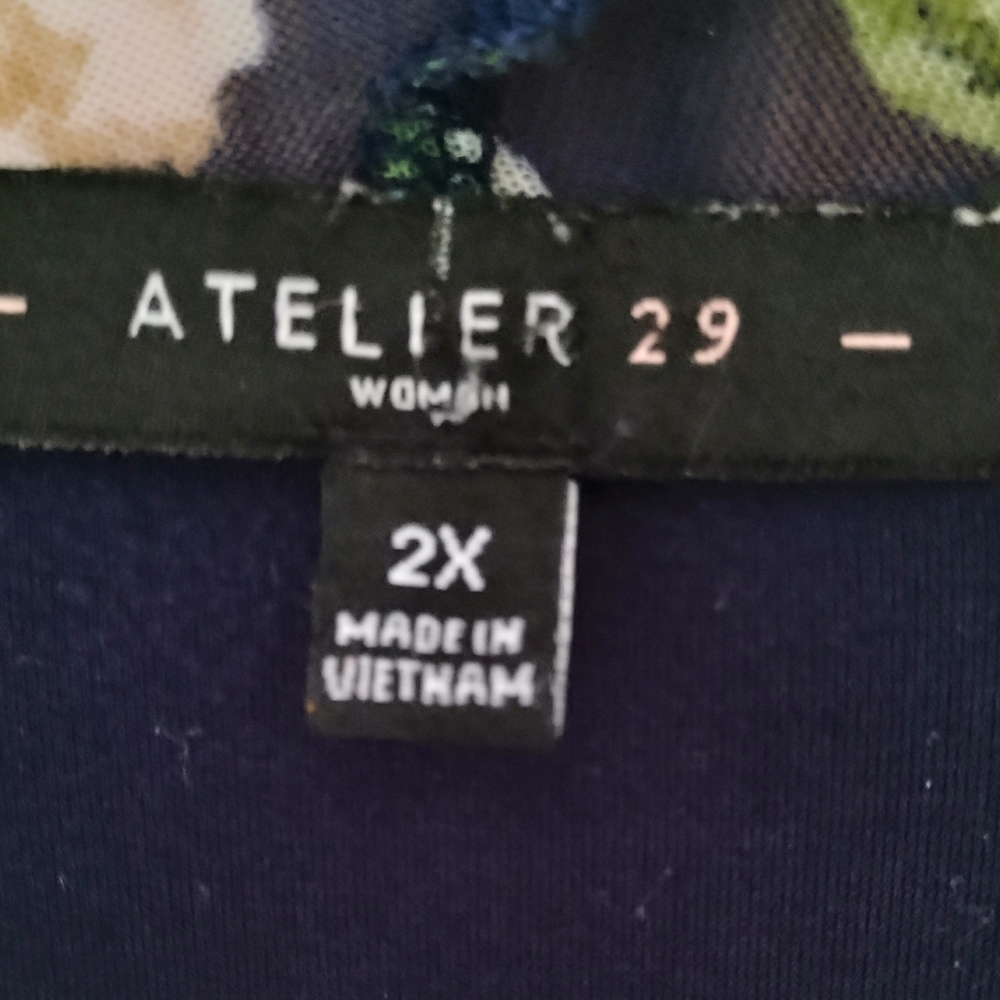 Atelier 29 Floral Open-Front Women's Cardigan Top with attached Tank - Picture 3 of 5